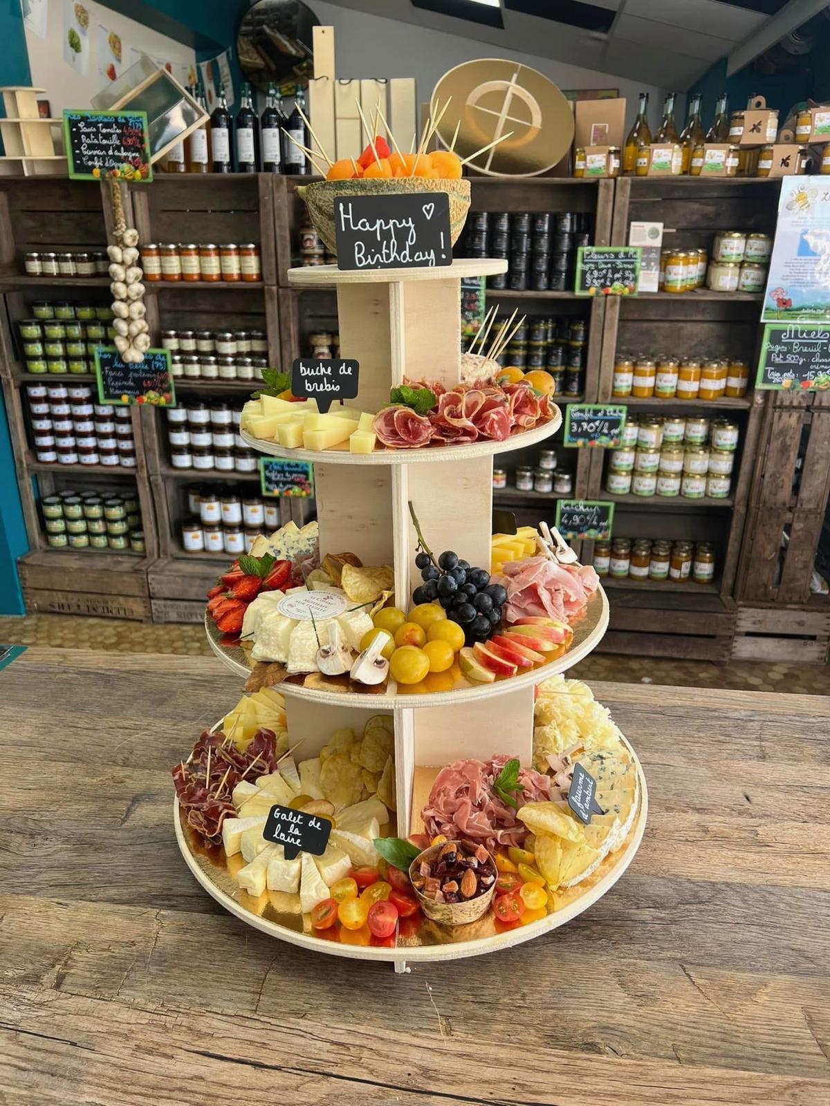 Planche apéro fromages et charcuterie